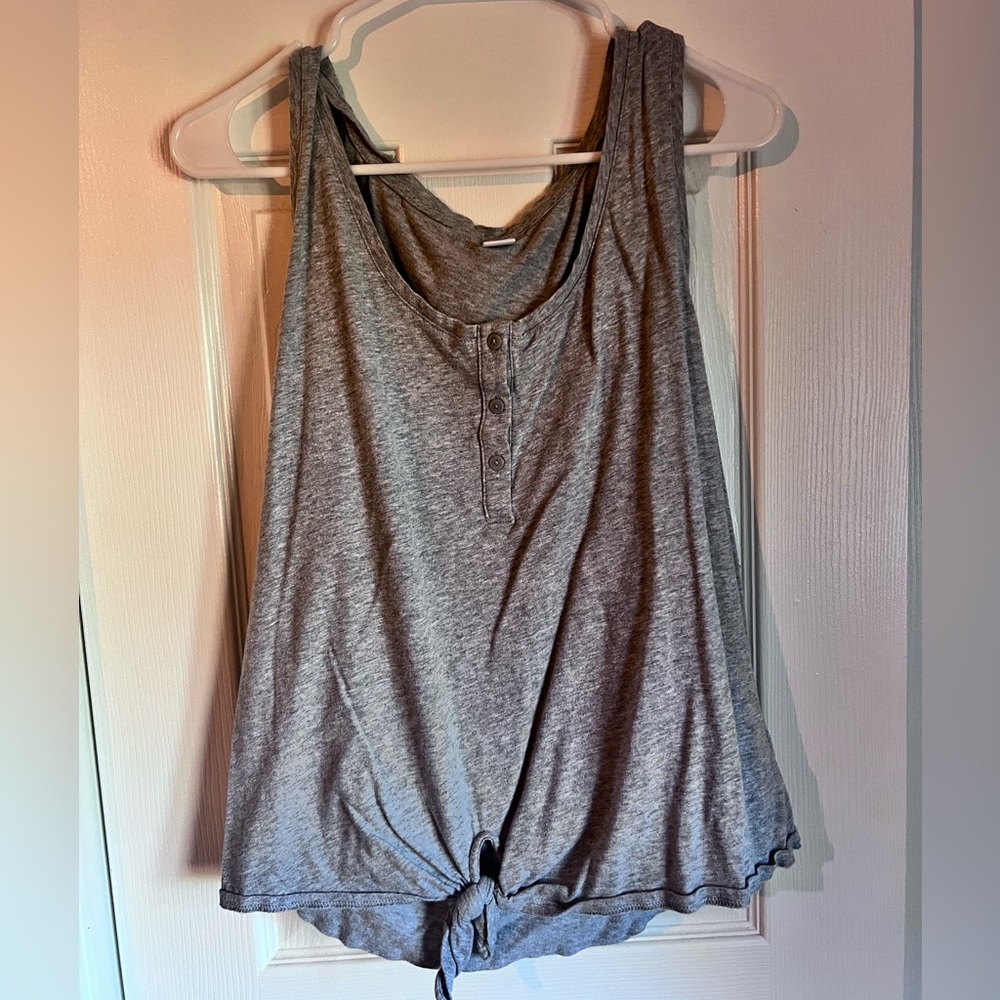 Size large women’s tank from old navy.